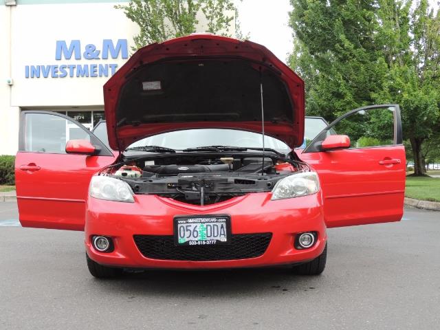 2005 Mazda Mazda3 SP23 Special Edition / Wagon/ 5-SPEED / Sunroof - Photo 32 - Portland, OR 97217