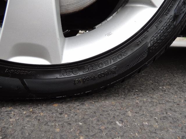 2005 Mazda Mazda3 SP23 Special Edition / Wagon/ 5-SPEED / Sunroof - Photo 41 - Portland, OR 97217