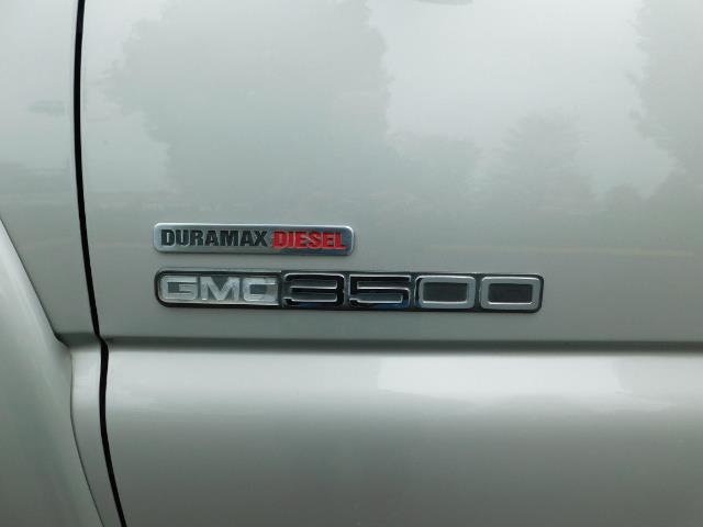 2005 GMC Sierra 3500 SLT 4dr Crew Cab / 4X4 / DIESEL / LIFTED / 1-OWNER - Photo 43 - Portland, OR 97217