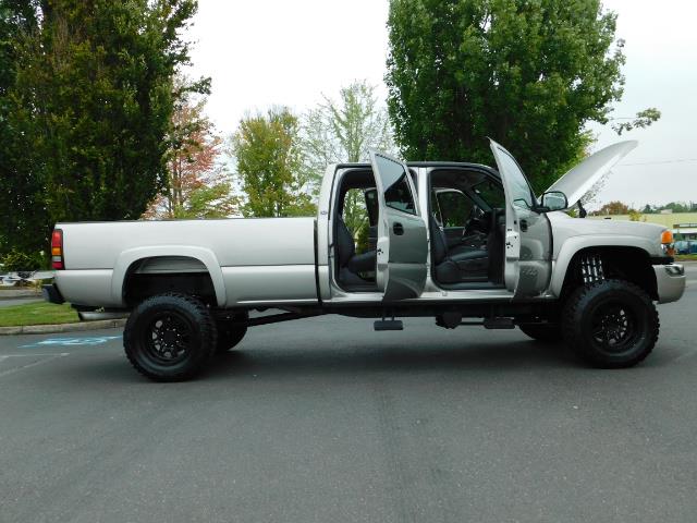 2005 GMC Sierra 3500 SLT 4dr Crew Cab / 4X4 / DIESEL / LIFTED / 1-OWNER - Photo 30 - Portland, OR 97217