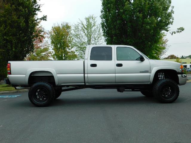 2005 GMC Sierra 3500 SLT 4dr Crew Cab / 4X4 / DIESEL / LIFTED / 1-OWNER - Photo 4 - Portland, OR 97217