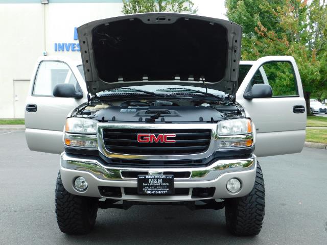 2005 GMC Sierra 3500 SLT 4dr Crew Cab / 4X4 / DIESEL / LIFTED / 1-OWNER - Photo 32 - Portland, OR 97217