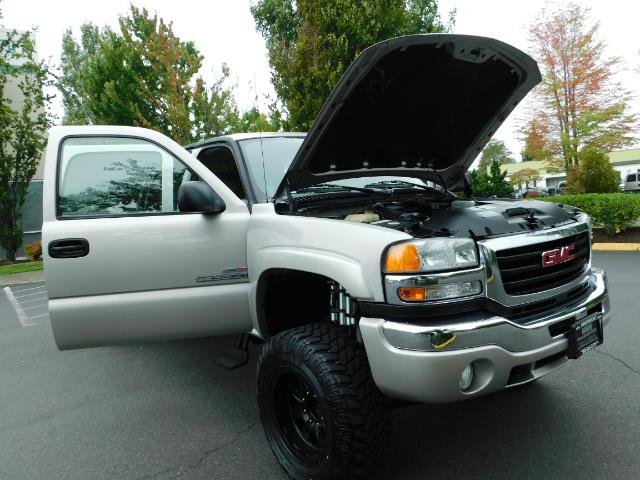2005 GMC Sierra 3500 SLT 4dr Crew Cab / 4X4 / DIESEL / LIFTED / 1-OWNER - Photo 31 - Portland, OR 97217