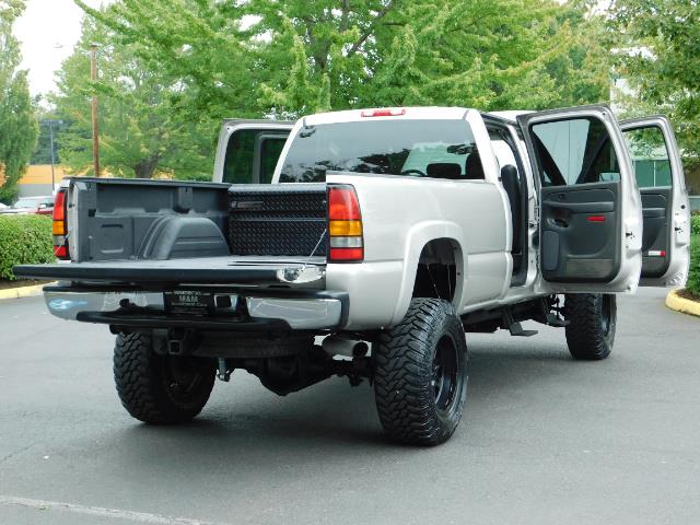 2005 GMC Sierra 3500 SLT 4dr Crew Cab / 4X4 / DIESEL / LIFTED / 1-OWNER - Photo 29 - Portland, OR 97217
