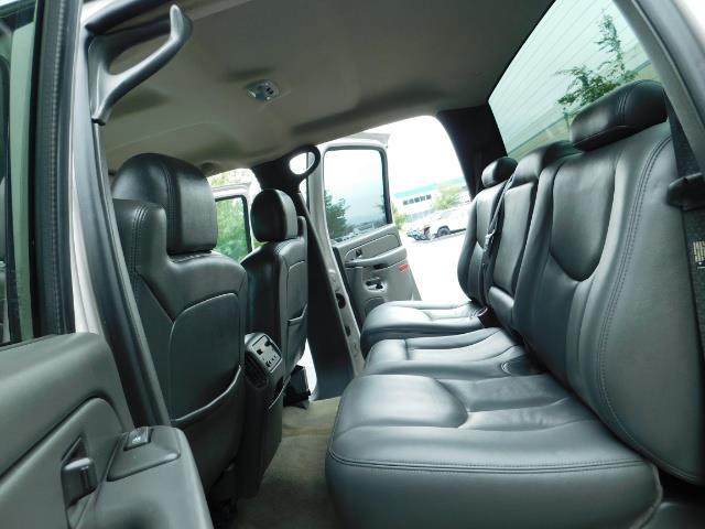 2005 GMC Sierra 3500 SLT 4dr Crew Cab / 4X4 / DIESEL / LIFTED / 1-OWNER - Photo 15 - Portland, OR 97217