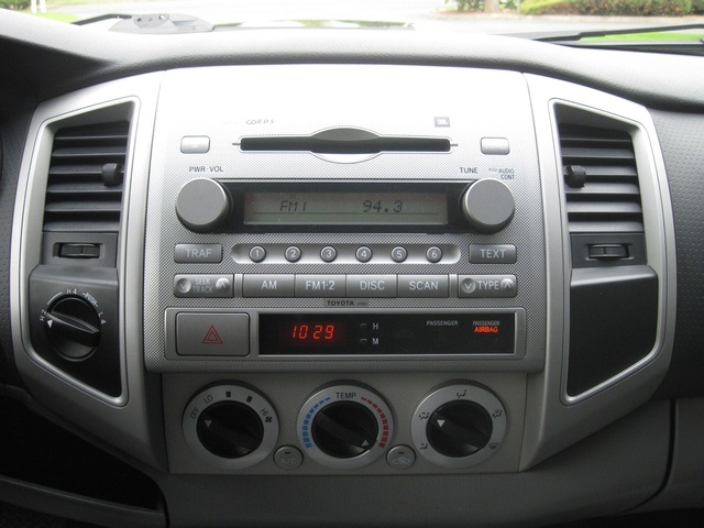 2008 Toyota Tacoma V6/ Double Cab/4WD/ Long Bed / TRD Sport - Photo 32 - Portland, OR 97217