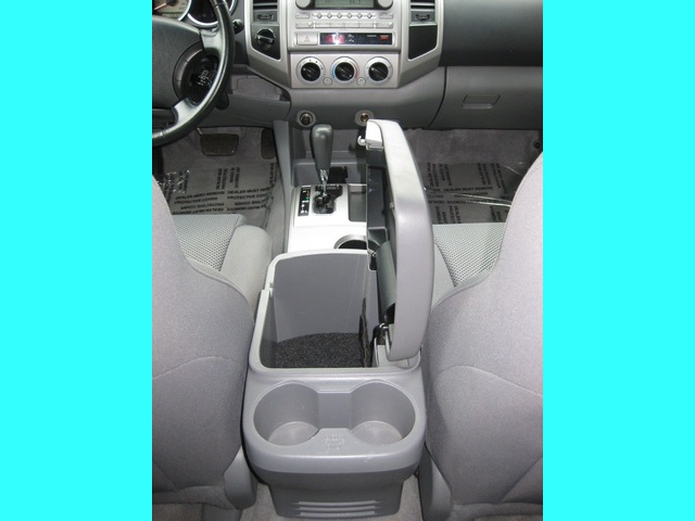 2008 Toyota Tacoma V6/ Double Cab/4WD/ Long Bed / TRD Sport - Photo 35 - Portland, OR 97217