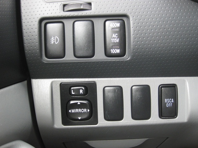 2008 Toyota Tacoma V6/ Double Cab/4WD/ Long Bed / TRD Sport - Photo 31 - Portland, OR 97217