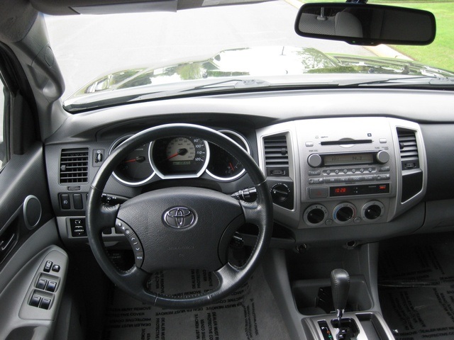 2008 Toyota Tacoma V6/ Double Cab/4WD/ Long Bed / TRD Sport - Photo 28 - Portland, OR 97217