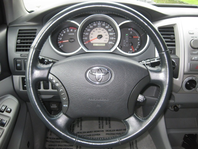 2008 Toyota Tacoma V6/ Double Cab/4WD/ Long Bed / TRD Sport - Photo 29 - Portland, OR 97217