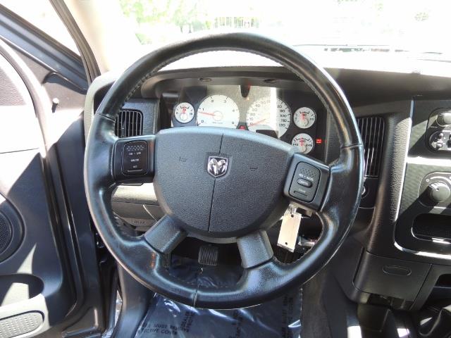 2004 Dodge Ram 2500 SLT 4dr / 4X4 /5.9L DIESEL / 6-SPEED / 1-OWNER - Photo 38 - Portland, OR 97217