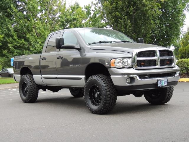 2004 Dodge Ram 2500 SLT 4dr / 4X4 /5.9L DIESEL / 6-SPEED / 1-OWNER - Photo 2 - Portland, OR 97217