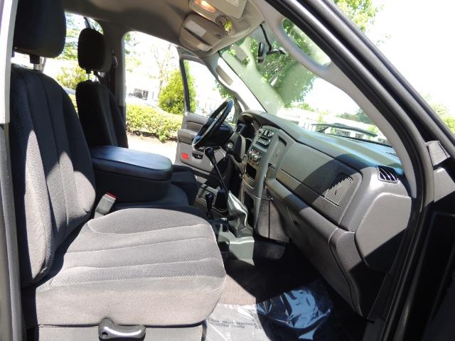 2004 Dodge Ram 2500 SLT 4dr / 4X4 /5.9L DIESEL / 6-SPEED / 1-OWNER - Photo 17 - Portland, OR 97217