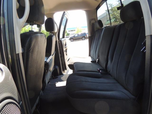 2004 Dodge Ram 2500 SLT 4dr / 4X4 /5.9L DIESEL / 6-SPEED / 1-OWNER - Photo 15 - Portland, OR 97217