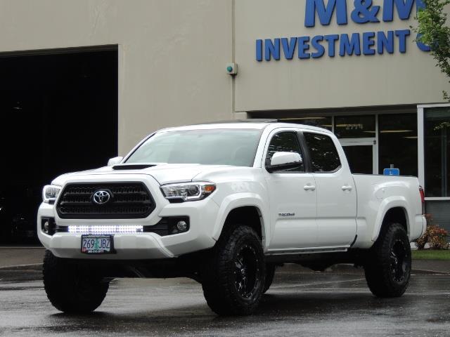 2016 Toyota Tacoma TRD Sport / 4X4 / Navi / Sunroof / LOADED / LIFTED - Photo 1 - Portland, OR 97217