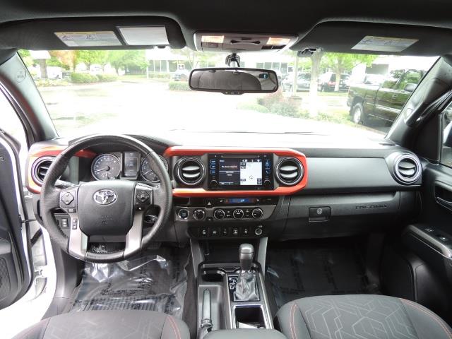 2016 Toyota Tacoma TRD Sport / 4X4 / Navi / Sunroof / LOADED / LIFTED - Photo 26 - Portland, OR 97217