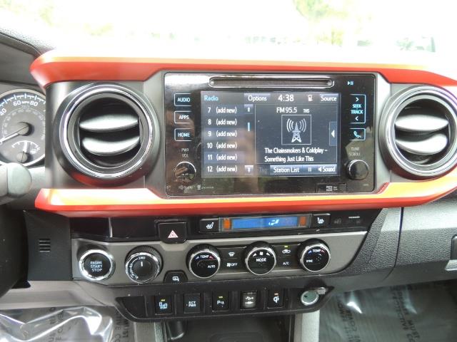 2016 Toyota Tacoma TRD Sport / 4X4 / Navi / Sunroof / LOADED / LIFTED - Photo 17 - Portland, OR 97217