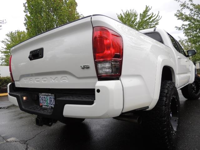 2016 Toyota Tacoma TRD Sport / 4X4 / Navi / Sunroof / LOADED / LIFTED - Photo 48 - Portland, OR 97217
