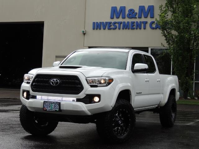 2016 Toyota Tacoma TRD Sport / 4X4 / Navi / Sunroof / LOADED / LIFTED - Photo 54 - Portland, OR 97217