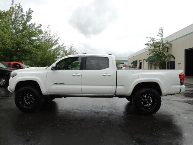 2016 Toyota Tacoma TRD Sport / 4X4 / Navi / Sunroof / LOADED / LIFTED - Photo 4 - Portland, OR 97217