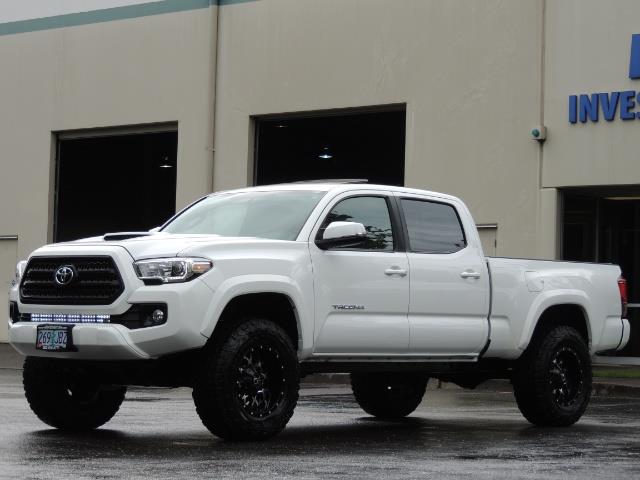 2016 Toyota Tacoma TRD Sport / 4X4 / Navi / Sunroof / LOADED / LIFTED - Photo 57 - Portland, OR 97217