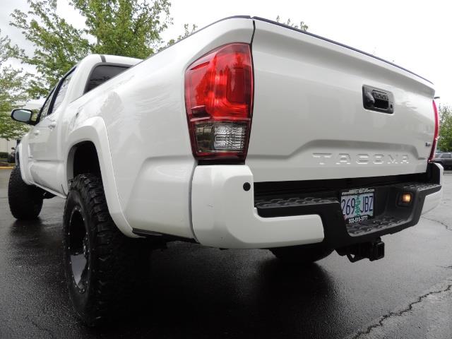 2016 Toyota Tacoma TRD Sport / 4X4 / Navi / Sunroof / LOADED / LIFTED - Photo 47 - Portland, OR 97217