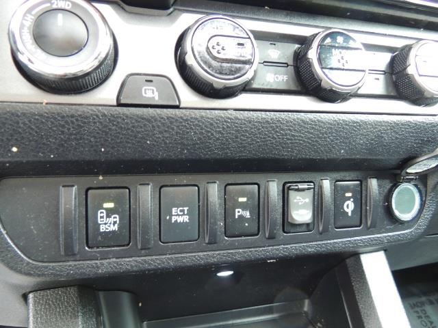2016 Toyota Tacoma TRD Sport / 4X4 / Navi / Sunroof / LOADED / LIFTED - Photo 19 - Portland, OR 97217