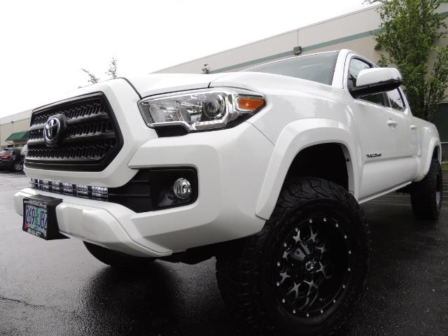 2016 Toyota Tacoma TRD Sport / 4X4 / Navi / Sunroof / LOADED / LIFTED - Photo 50 - Portland, OR 97217