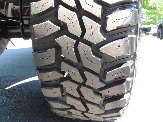 2001 Ford F-350 Super Duty Lariat / 4X4 / 7.3L DIESEL / LIFTED - Photo 24 - Portland, OR 97217
