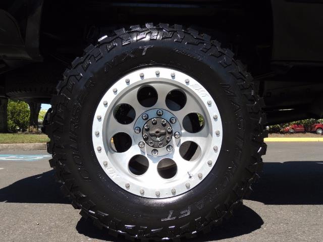 2001 Ford F-350 Super Duty Lariat / 4X4 / 7.3L DIESEL / LIFTED - Photo 23 - Portland, OR 97217