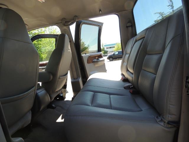 2001 Ford F-350 Super Duty Lariat / 4X4 / 7.3L DIESEL / LIFTED - Photo 15 - Portland, OR 97217