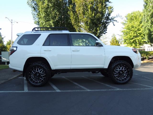 2016 Toyota 4Runner 4X4 / 3RD SEAT / REAR CAM / WARRANTY / LIFTED !! - Photo 4 - Portland, OR 97217