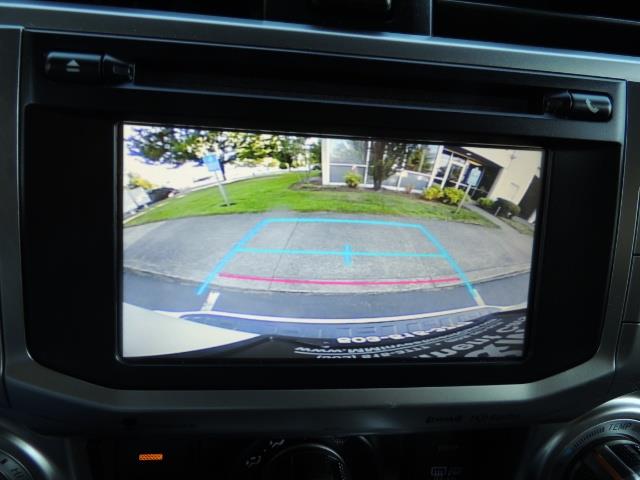 2016 Toyota 4Runner 4X4 / 3RD SEAT / REAR CAM / WARRANTY / LIFTED !! - Photo 20 - Portland, OR 97217