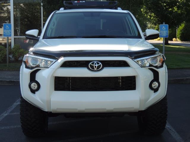 2016 Toyota 4Runner 4X4 / 3RD SEAT / REAR CAM / WARRANTY / LIFTED !! - Photo 5 - Portland, OR 97217