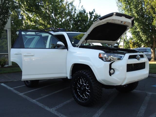 2016 Toyota 4Runner 4X4 / 3RD SEAT / REAR CAM / WARRANTY / LIFTED !! - Photo 29 - Portland, OR 97217