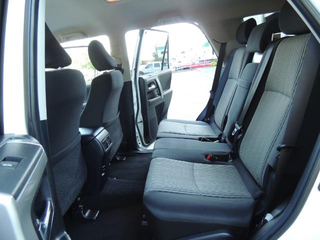 2016 Toyota 4Runner 4X4 / 3RD SEAT / REAR CAM / WARRANTY / LIFTED !! - Photo 14 - Portland, OR 97217
