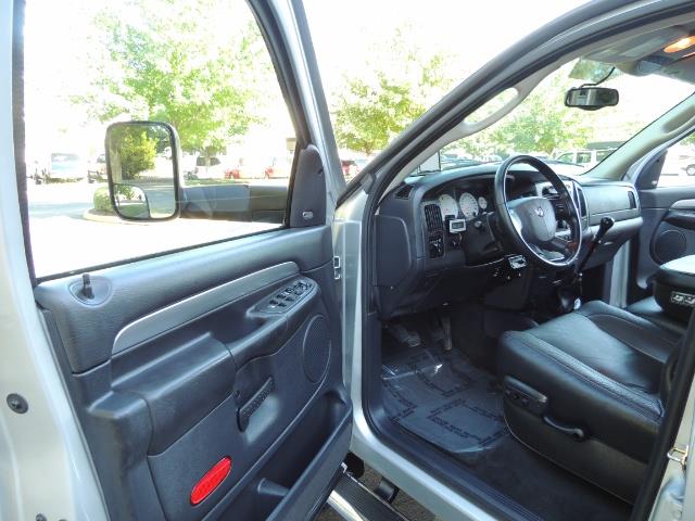 2004 Dodge Ram 3500 Laramie FLAT BED 4X4 / 5.9L Cummins DIESEL 6-SPEED - Photo 14 - Portland, OR 97217