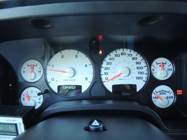 2004 Dodge Ram 3500 Laramie FLAT BED 4X4 / 5.9L Cummins DIESEL 6-SPEED - Photo 40 - Portland, OR 97217