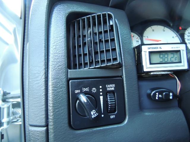2004 Dodge Ram 3500 Laramie FLAT BED 4X4 / 5.9L Cummins DIESEL 6-SPEED - Photo 23 - Portland, OR 97217