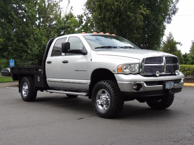 2004 Dodge Ram 3500 Laramie FLAT BED 4X4 / 5.9L Cummins DIESEL 6-SPEED - Photo 2 - Portland, OR 97217