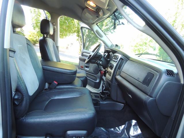 2004 Dodge Ram 3500 Laramie FLAT BED 4X4 / 5.9L Cummins DIESEL 6-SPEED - Photo 18 - Portland, OR 97217