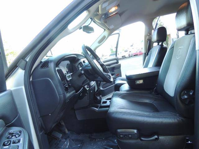 2004 Dodge Ram 3500 Laramie FLAT BED 4X4 / 5.9L Cummins DIESEL 6-SPEED - Photo 15 - Portland, OR 97217
