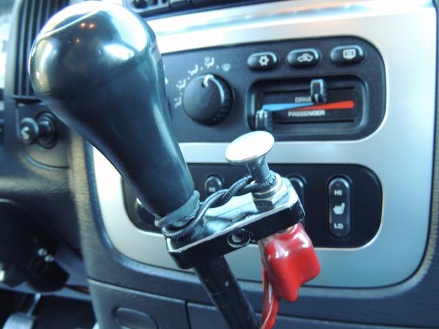 2004 Dodge Ram 3500 Laramie FLAT BED 4X4 / 5.9L Cummins DIESEL 6-SPEED - Photo 20 - Portland, OR 97217