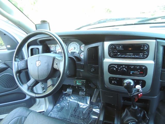 2004 Dodge Ram 3500 Laramie FLAT BED 4X4 / 5.9L Cummins DIESEL 6-SPEED - Photo 19 - Portland, OR 97217