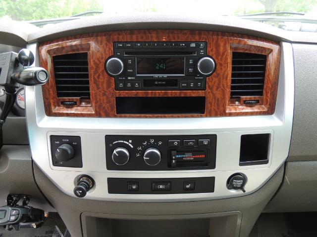 2006 Dodge Ram 3500 Laramie MegaCab / 4X4 /5.9L DIESEL/ EXHAUST BRAKE - Photo 19 - Portland, OR 97217