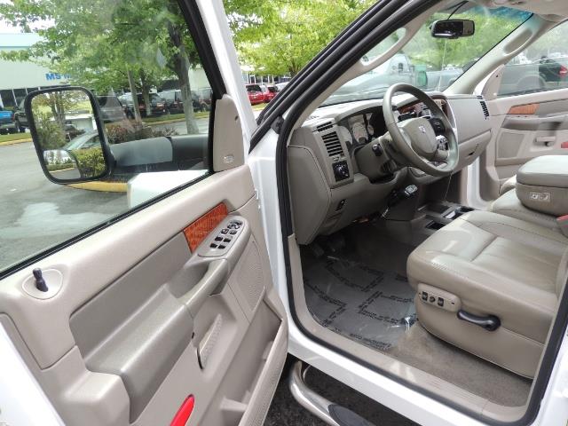 2006 Dodge Ram 3500 Laramie MegaCab / 4X4 /5.9L DIESEL/ EXHAUST BRAKE - Photo 13 - Portland, OR 97217