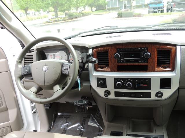 2006 Dodge Ram 3500 Laramie MegaCab / 4X4 /5.9L DIESEL/ EXHAUST BRAKE - Photo 18 - Portland, OR 97217