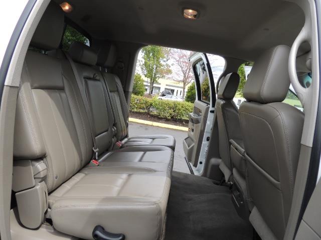 2006 Dodge Ram 3500 Laramie MegaCab / 4X4 /5.9L DIESEL/ EXHAUST BRAKE - Photo 16 - Portland, OR 97217