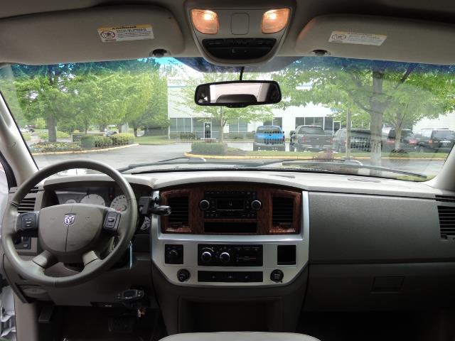 2006 Dodge Ram 3500 Laramie MegaCab / 4X4 /5.9L DIESEL/ EXHAUST BRAKE - Photo 35 - Portland, OR 97217