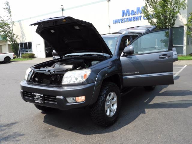 2005 Toyota 4Runner SPORT Edition / 4WD / DIFF LOCK / LIFTED !!! - Photo 31 - Portland, OR 97217